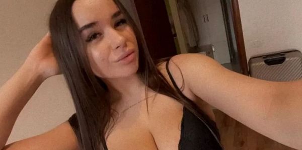 Настя — эротические фото